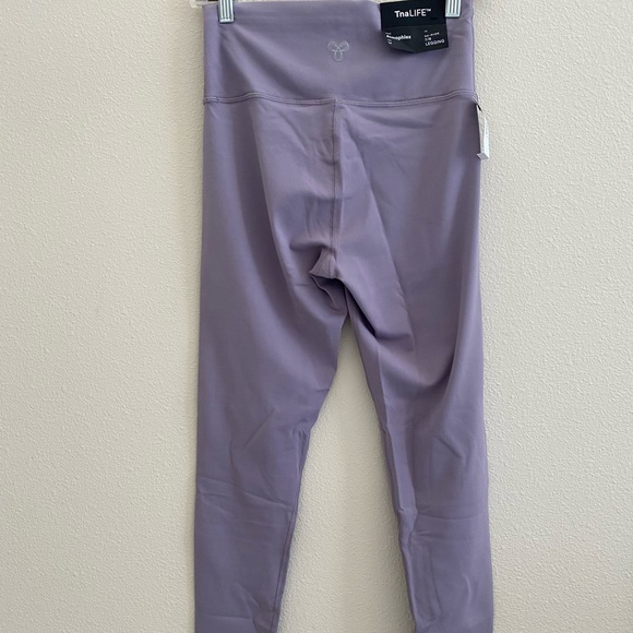 ARITZIA TNAlife Atmosphlex hi-rise 7/8 legging in purple ash sizeM new with tag - Picture 2 of 3
